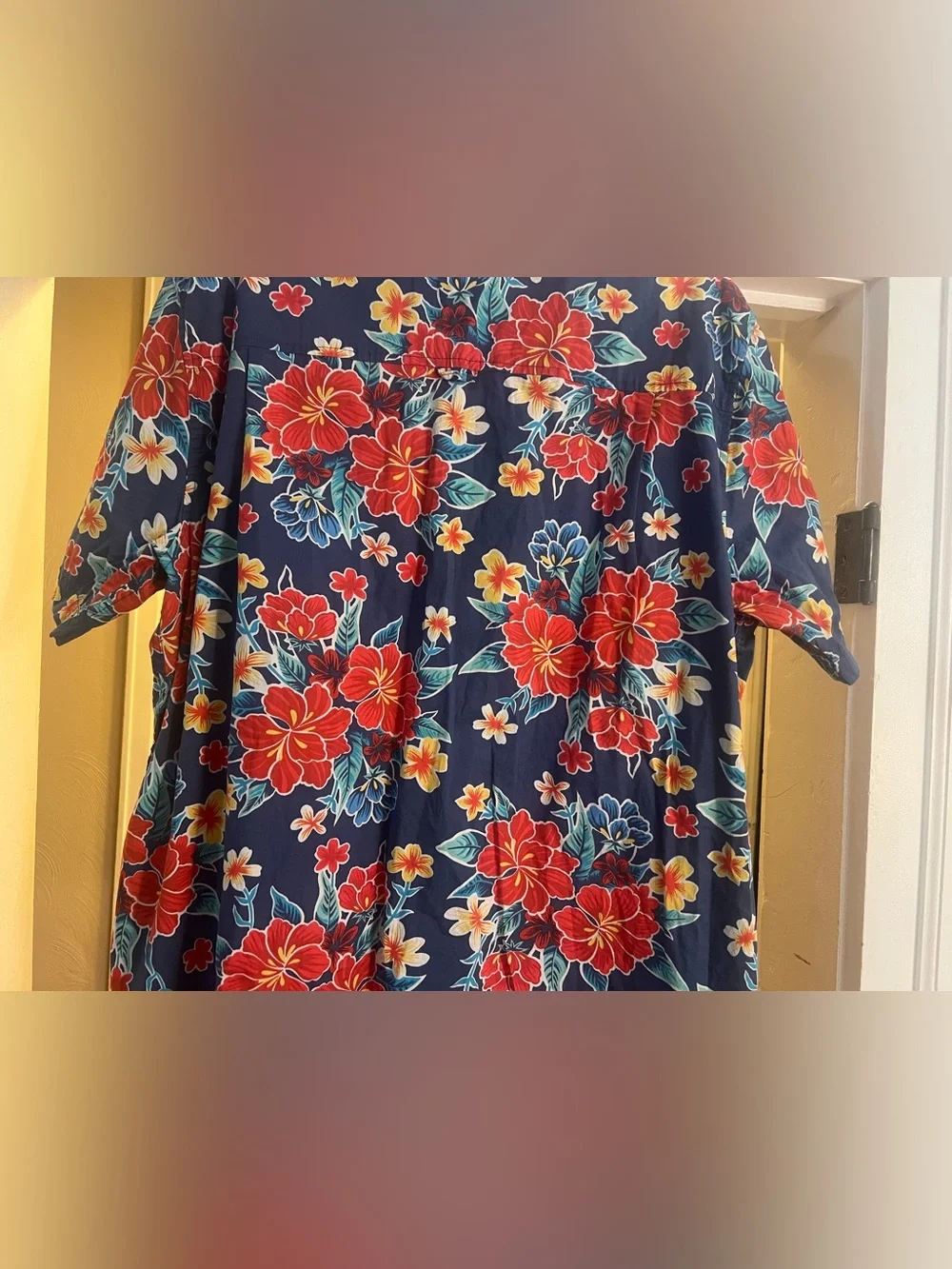 Hurley Men’s Hawaiian Floral Beach Vacation Short Sleeve Button Down Shirt XXL